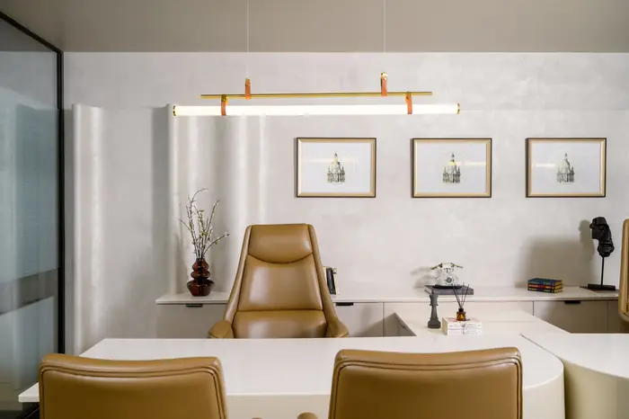 Office breakout and collaboration area
